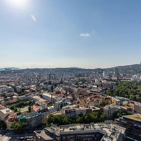 Sky Park Castle-amazing View Apartamento